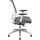 MAYAH Irodai szék, karfás, hamuszürke szövet, feszített hálós háttámla, fehér váz, alumínium lábkereszt, MAYAH "Radar III"