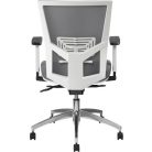 MAYAH Irodai szék, karfás, hamuszürke szövet, feszített hálós háttámla, fehér váz, alumínium lábkereszt, MAYAH "Radar III"