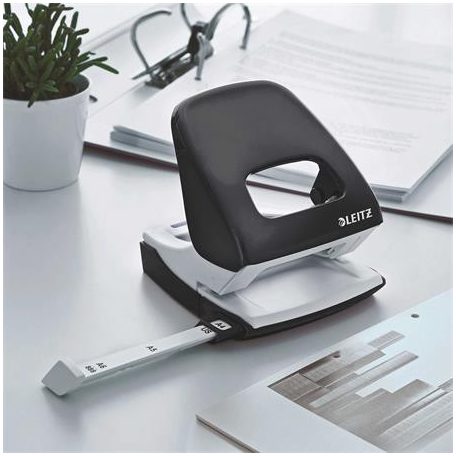 LEITZ Lyukasztó, kétlyukú, 30 lap, LEITZ "Nexxt Wow", fekete