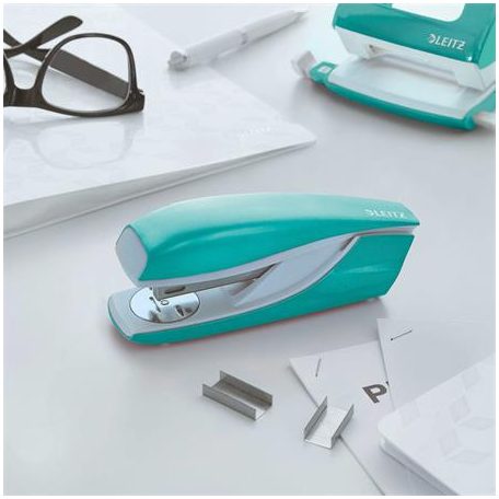 LEITZ Tűzőgép, 24/6, 26/6, 30 lap, LEITZ "Nexxt Wow", jégkék