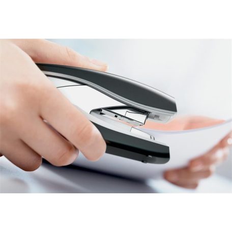 LEITZ Tűzőgép, 26/6, 30 lap, LEITZ "Nexxt Softpress", fekete