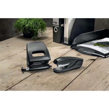 LEITZ Tűzőgép, 24/6, 26/6, 30 lap, LEITZ "Recycle NeXXt", fekete