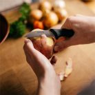 FISKARS Hámozókés, 7 cm, FISKARS "Essential"