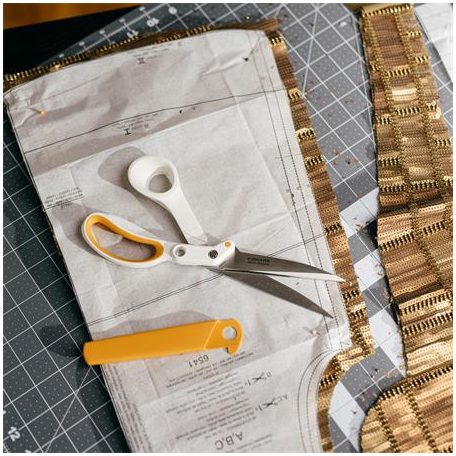 FISKARS Szabóolló, 25 cm, FISKARS "Amplify", fehér