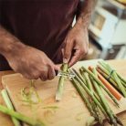 FISKARS Rögzített pengés hámozó, FISKARS