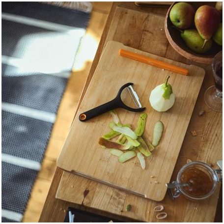 FISKARS Zöldséghámozó, FISKARS