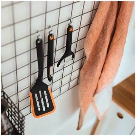 FISKARS Zöldséghámozó, FISKARS