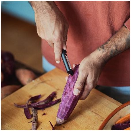 FISKARS Forgópengés hámozó, FISKARS