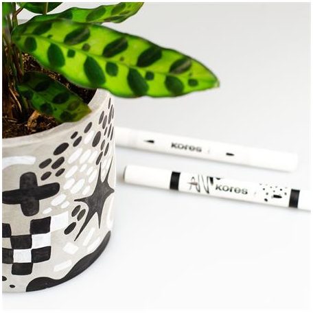 KORES Dekormarker készlet, akril, 1-2 mm, kétvégű, KORES " K-Kreative", 2 különböző szín